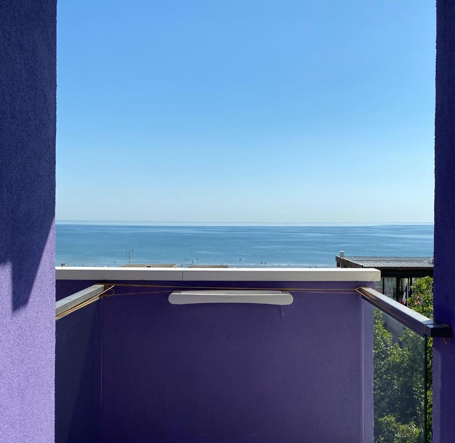 Doppel-/Zweibettzimmer mit Meerblick