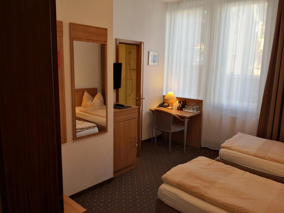 Standard Double Room,1015222486:JPEG