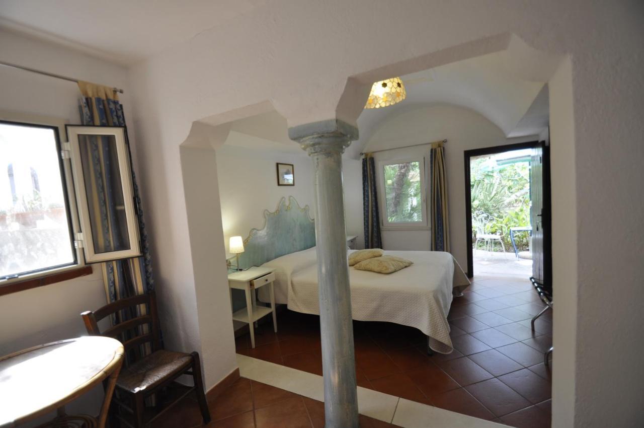 Habitación Triple Confort con jardín