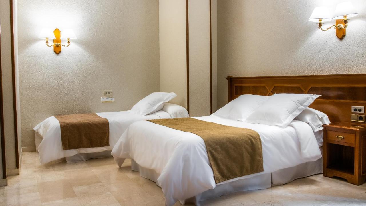 Triple Room,1086929620:JPEG
