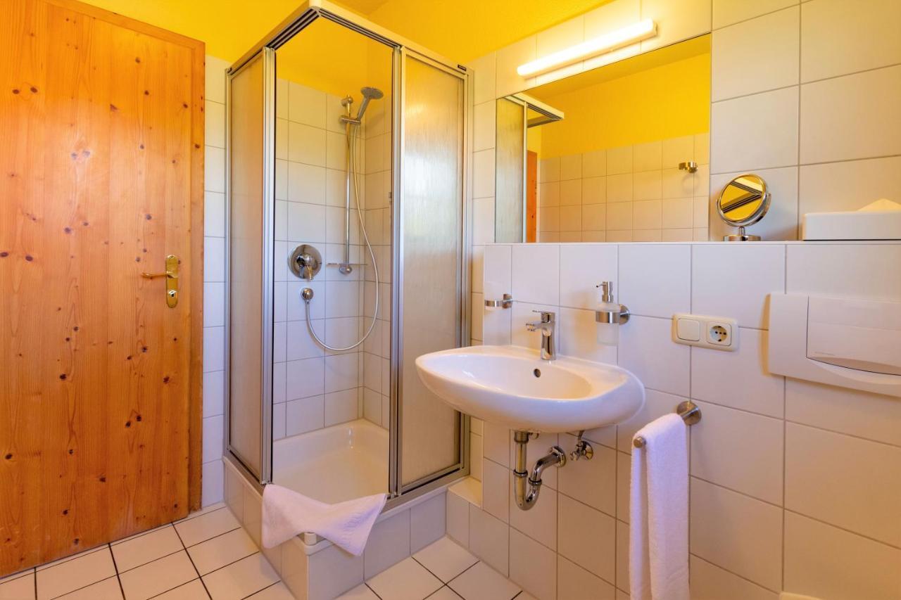Doppelzimmer mit Balkon