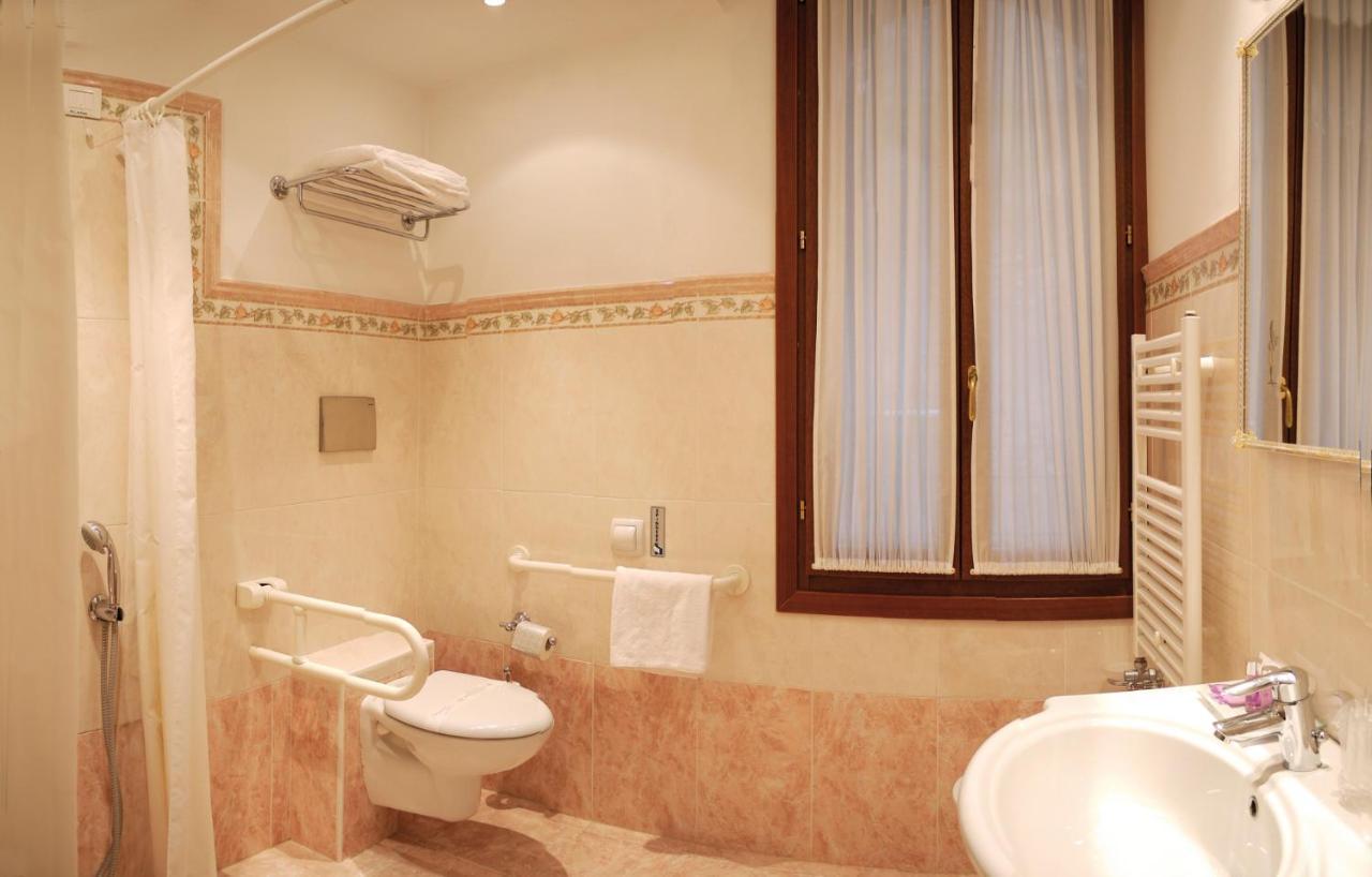 Habitación Doble Pequeña