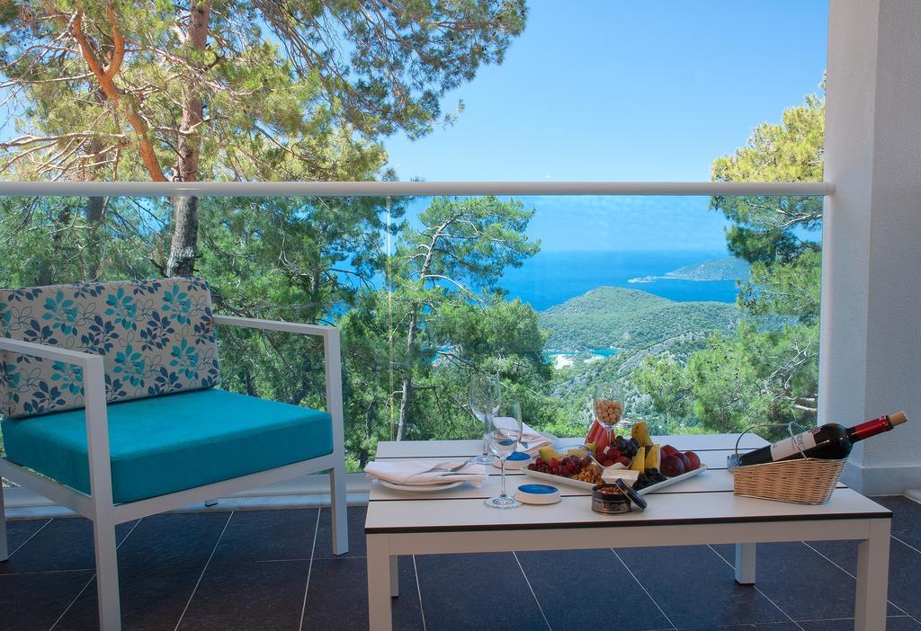 Standard double room With partial sea view