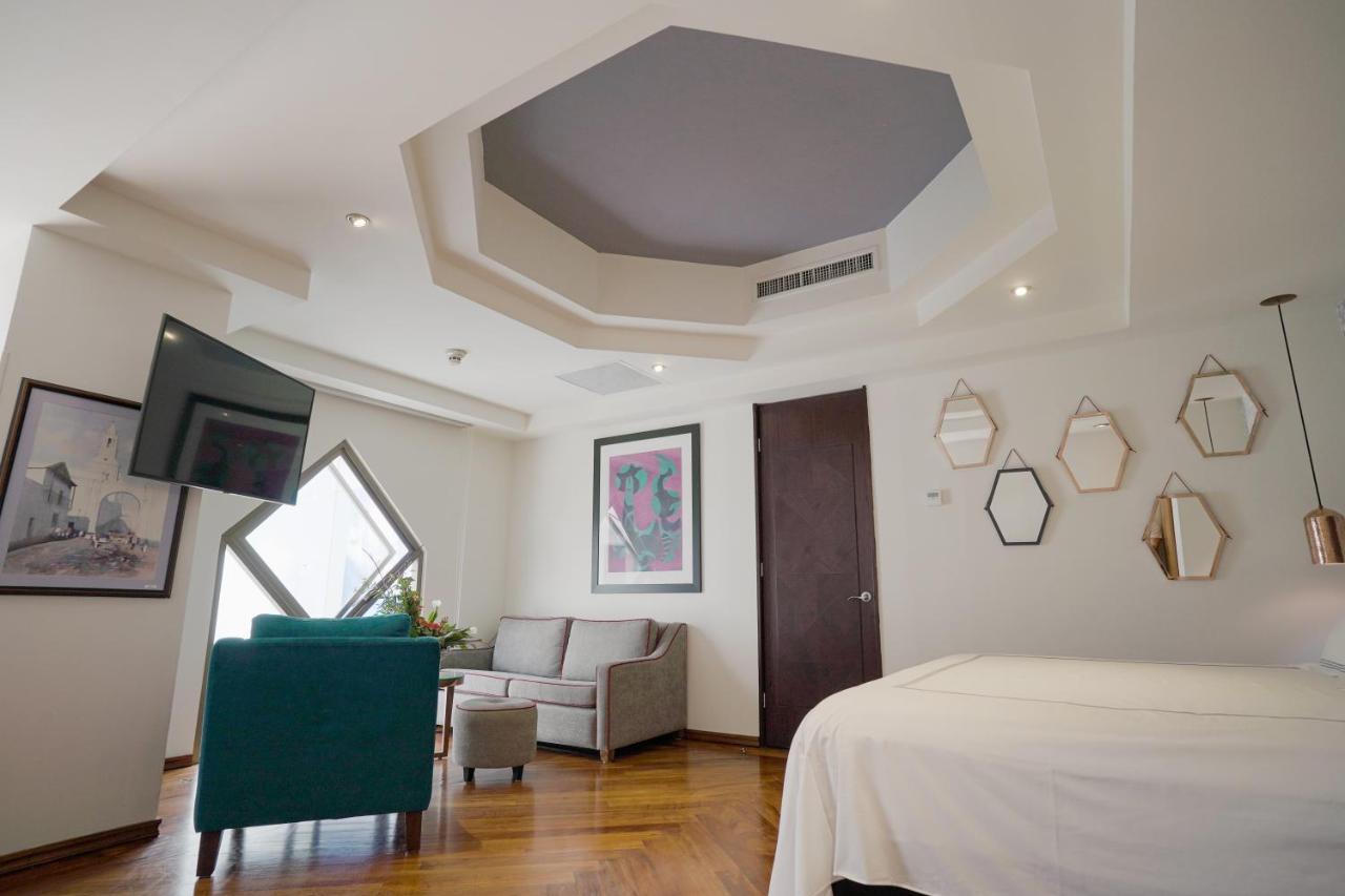 Standard King Room