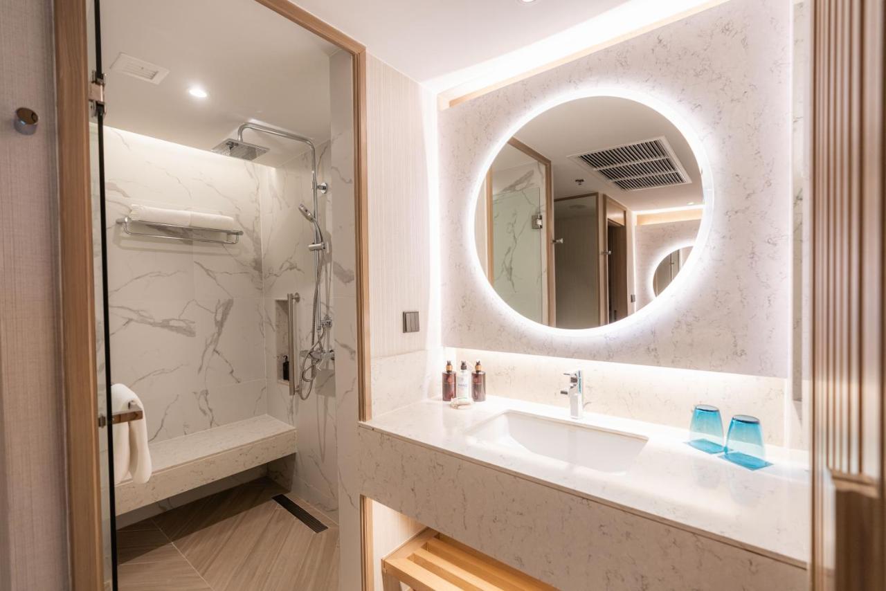 Premium King Room with Balcony and Pool View