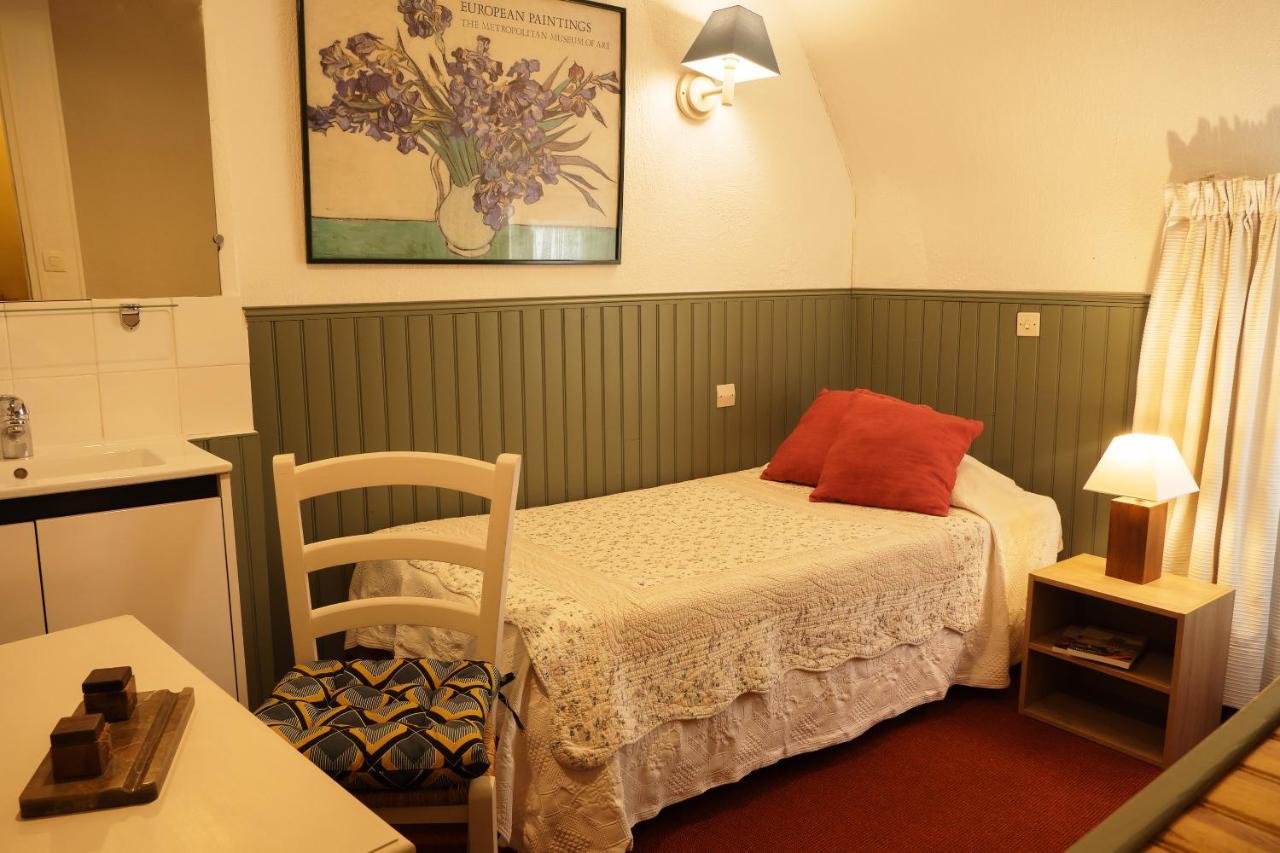 Chambre Simple avec Salle de Bains Commune
