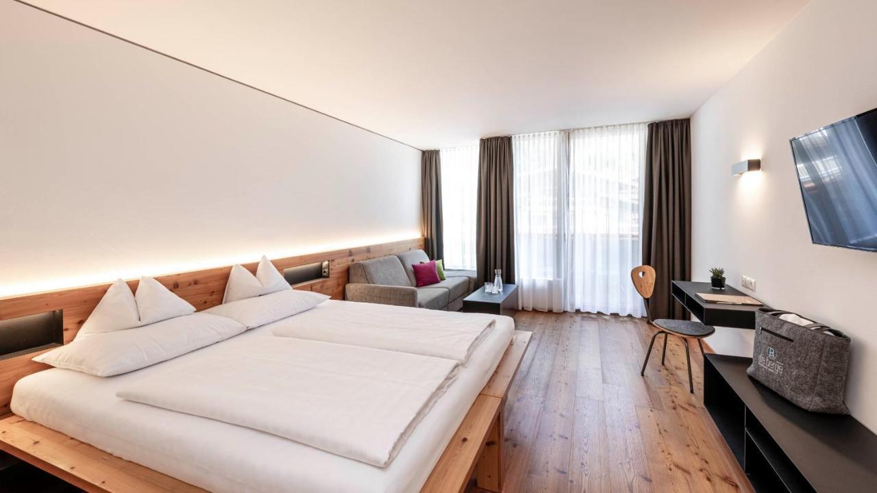 Double Room L Balcony,1176628987:JPEG