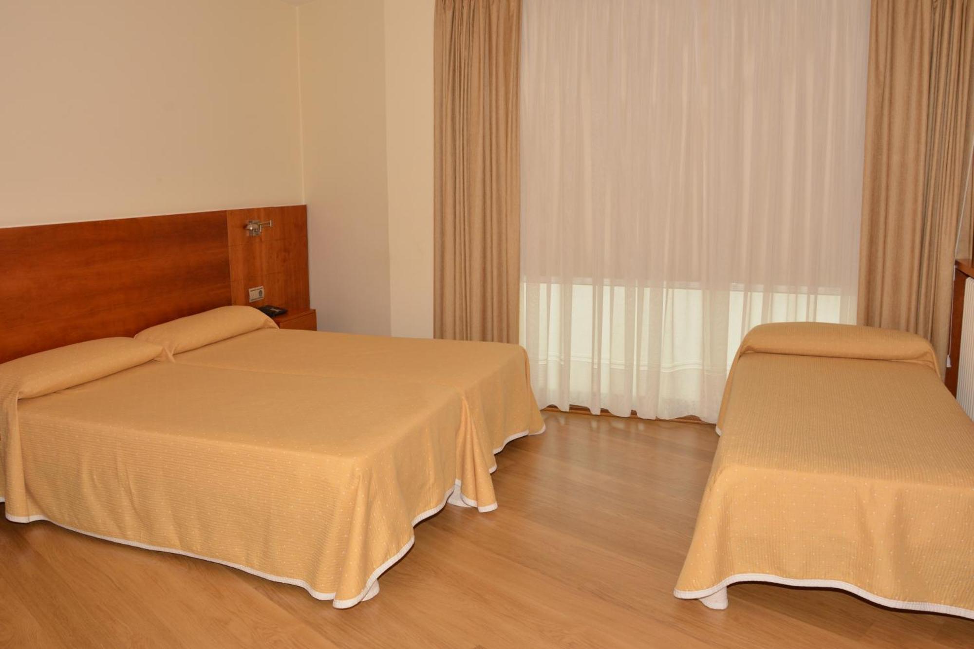 Chambre Double ou Lits Jumeaux