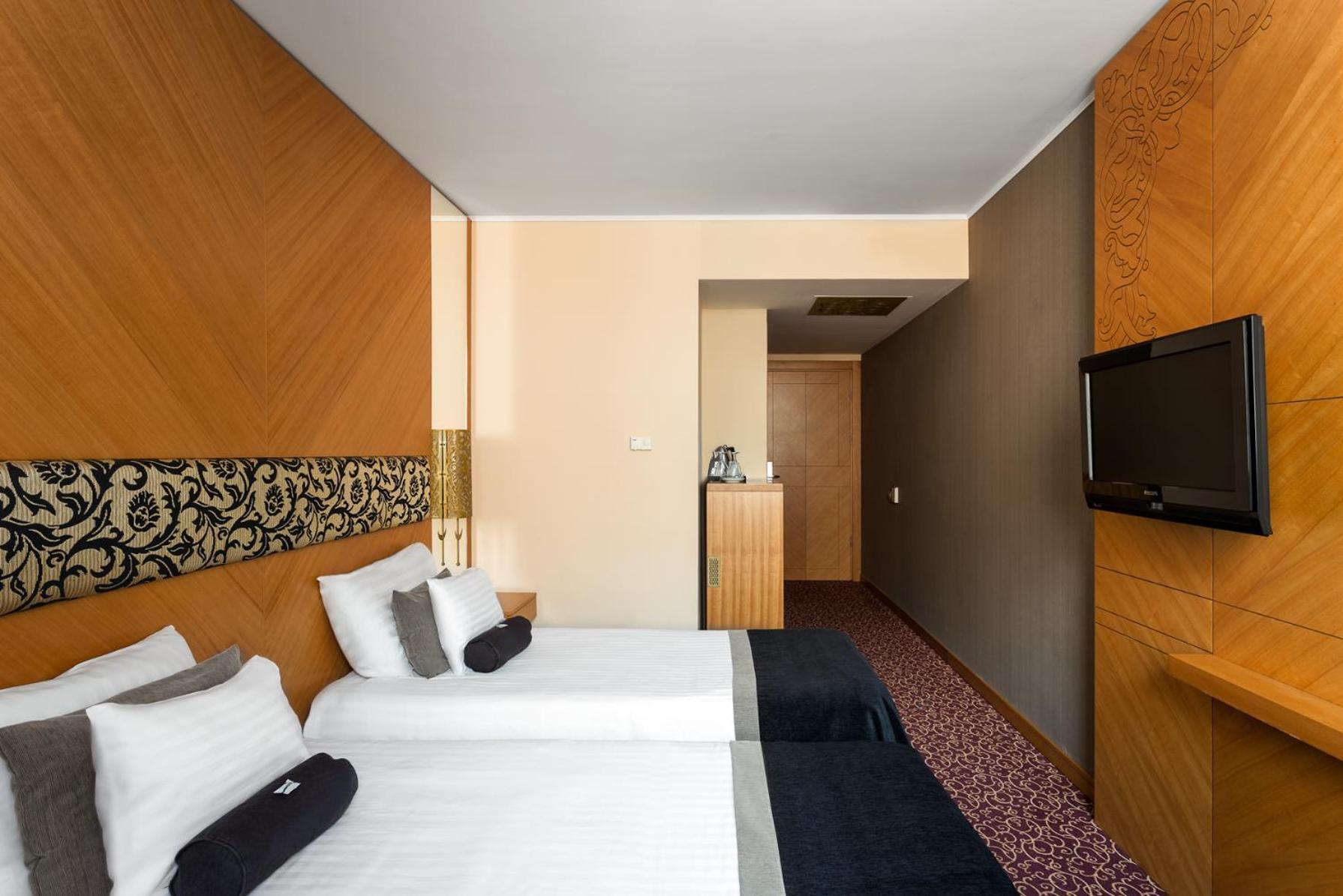 Quarto Twin Standard