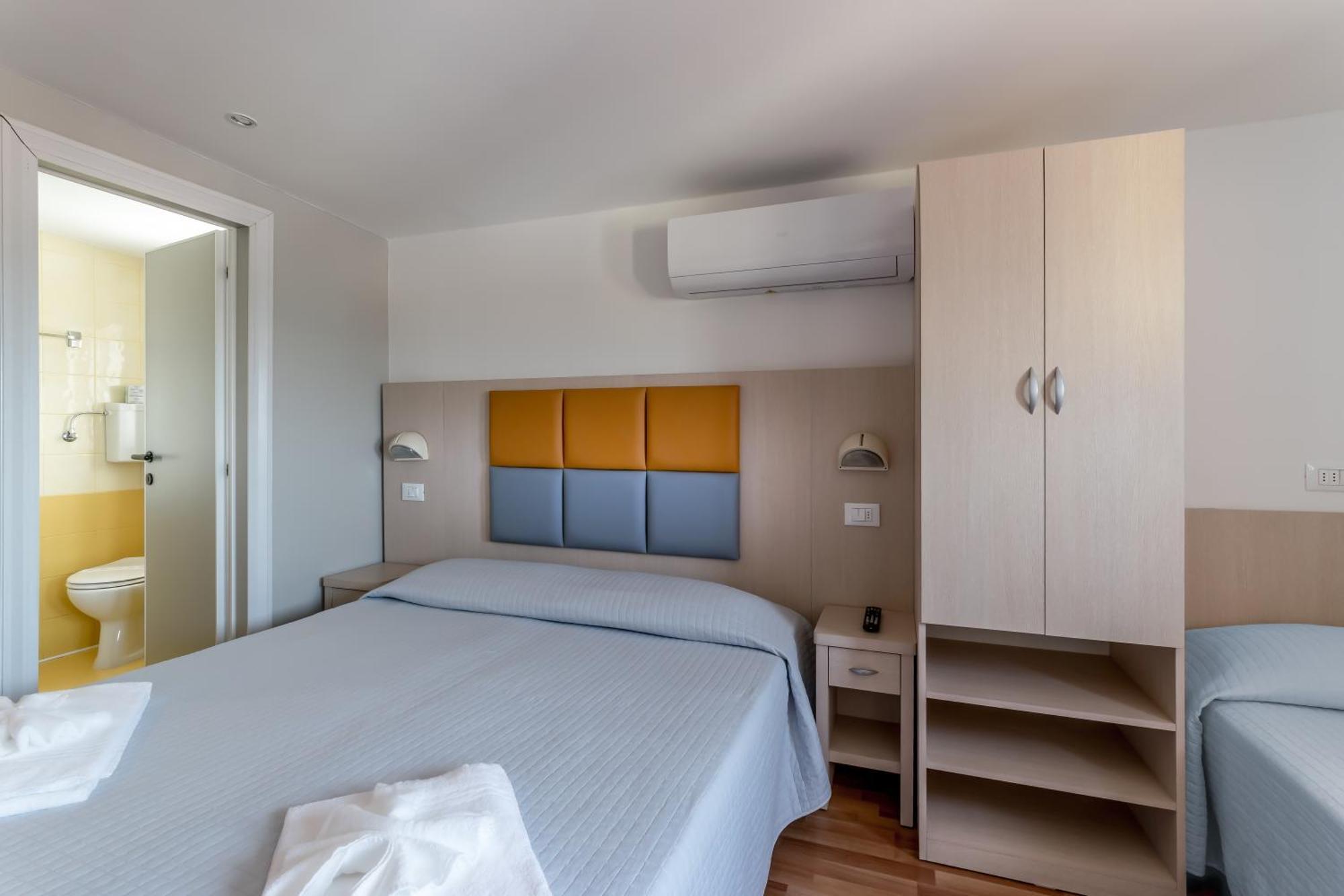 2 Zimmer mit Verbindungstür