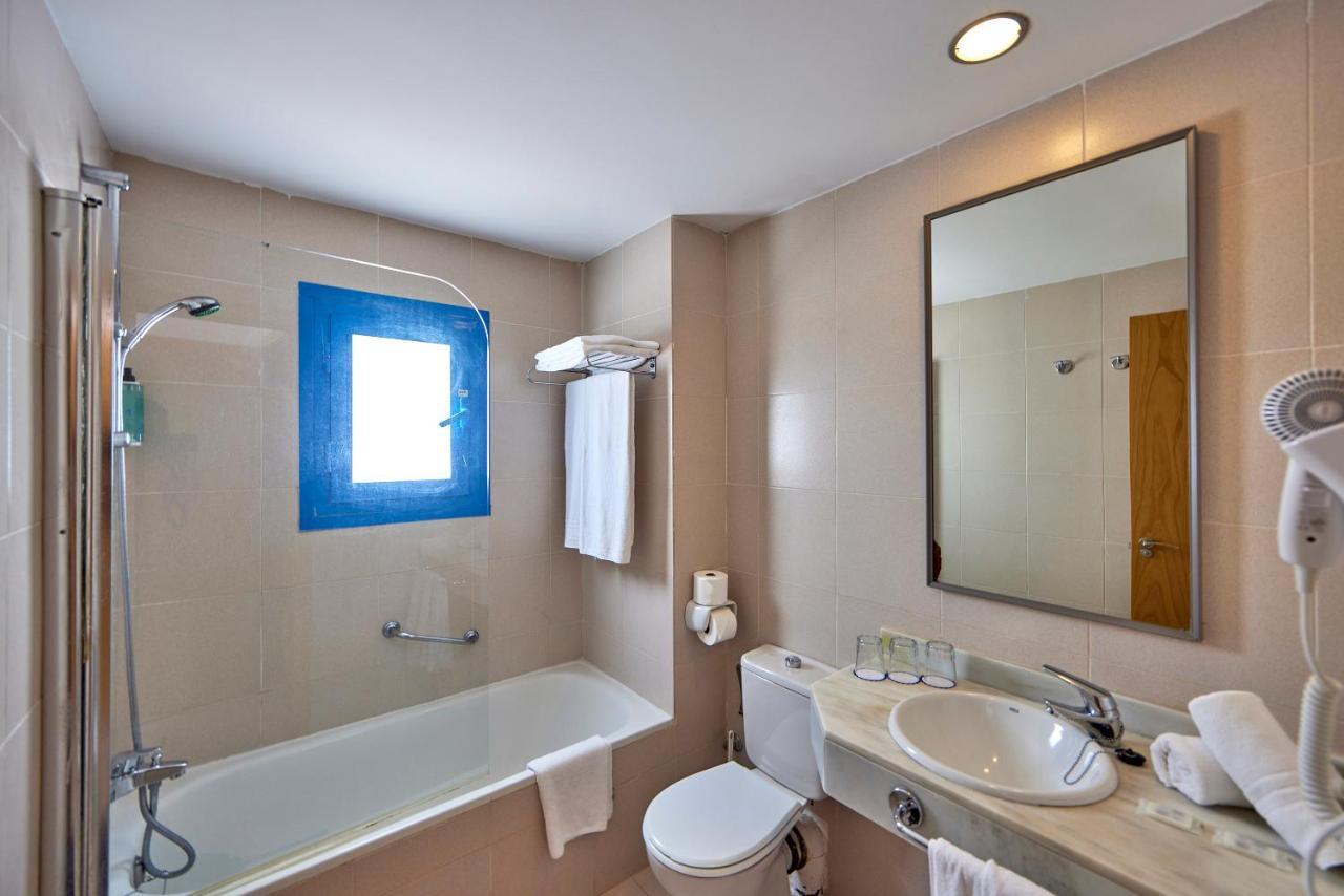 Quarto Quádruplo (2 Adultos + 2 Crianças)