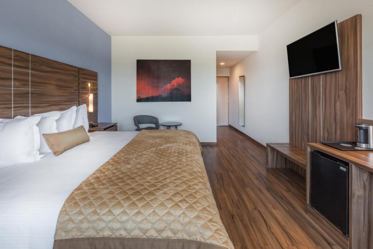 Deluxe Room 1 King