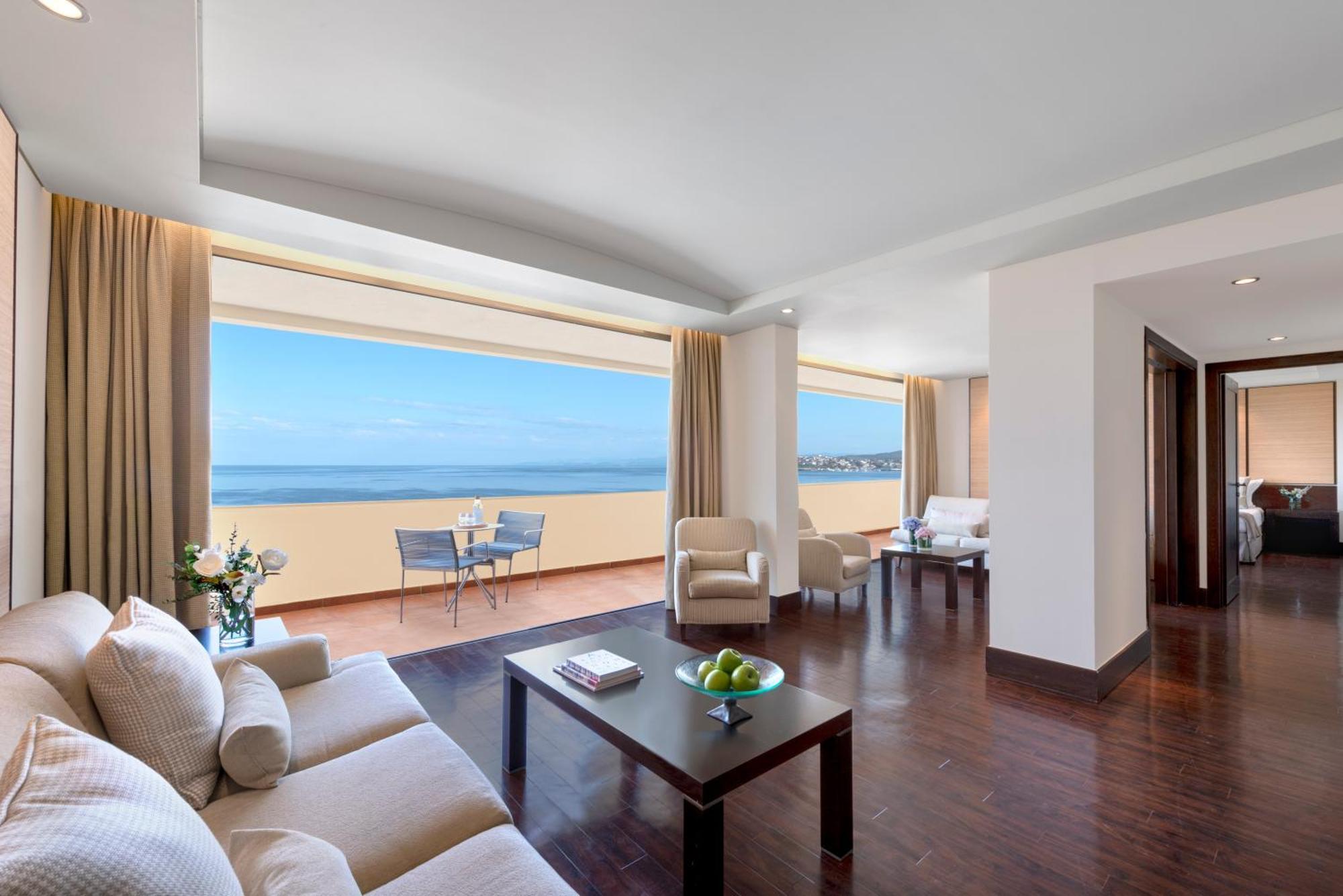 Superior Suite Sea or Marina View