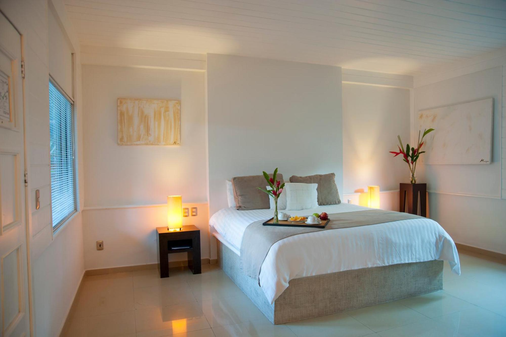 King Size Bed Room with Buffet Breakfast