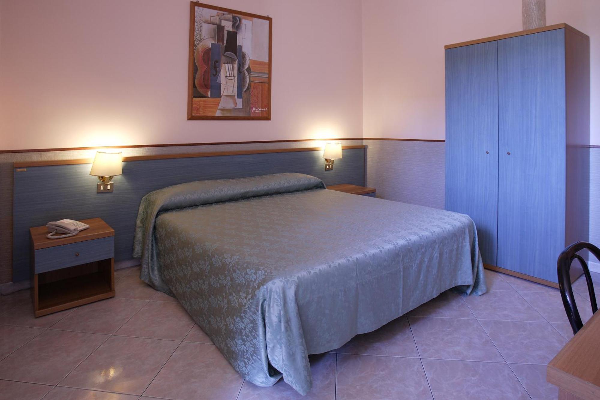 Quarto com Cama de Casal ou 2 de Solteiro e Terraço