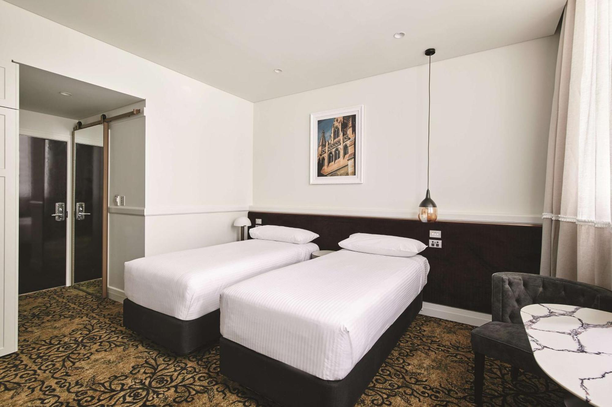 Zimmer Perkins mit 2 Einzelbetten