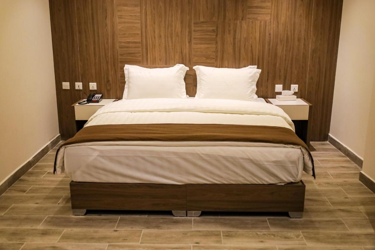 Standard Zimmer mit Kingsize-Bett