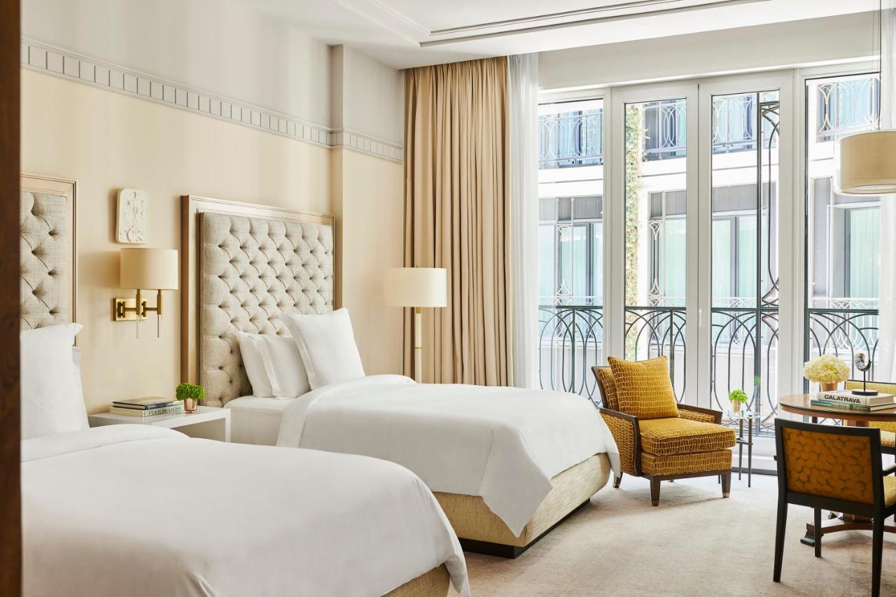 Chambre Supérieure avec 2 Lits Doubles