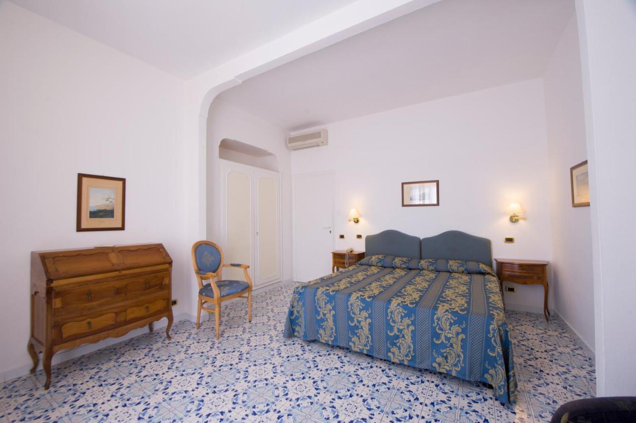 Habitación Doble Estándar con balcón y vistas al mar