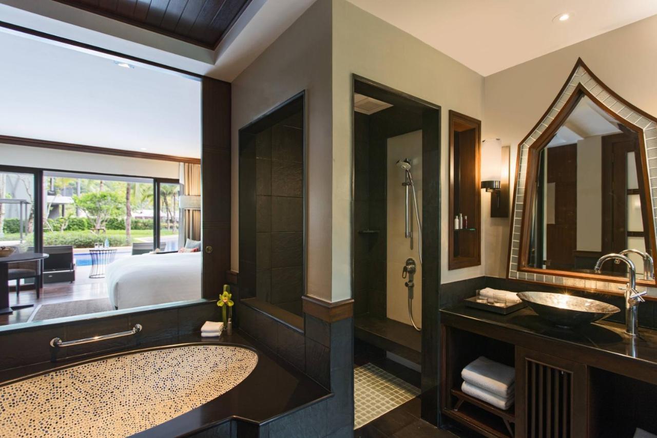 Premium Pool Access, Guest room, 1 King