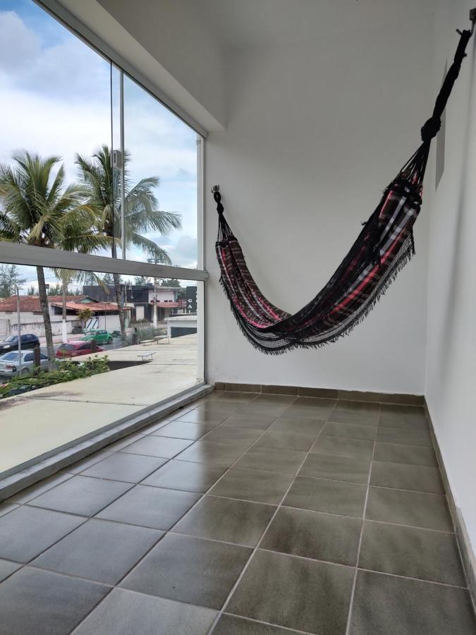 Apartamento com Varanda