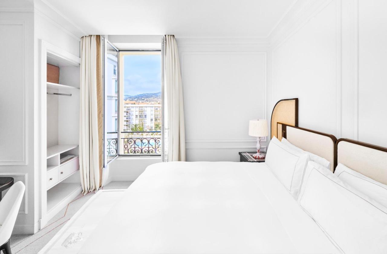 Chambre Lit King-Size Classique avec Vue sur Jardin