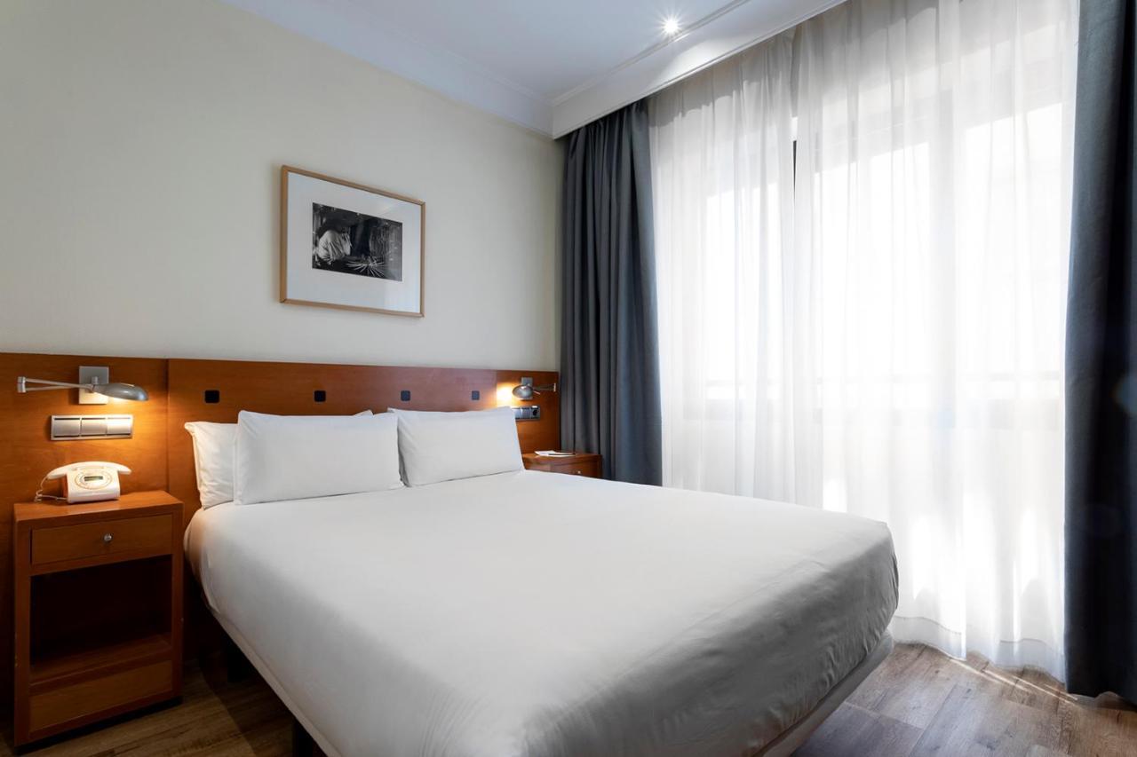 Chambre Double ou Lits Jumeaux (1-2 Adultes)