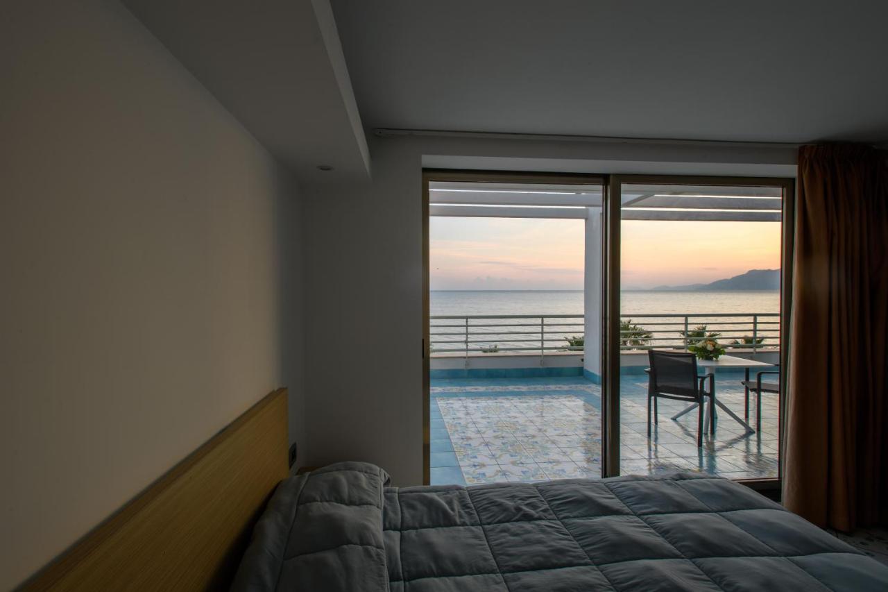 Deluxe Double Room Sea View,1406196374:JPEG