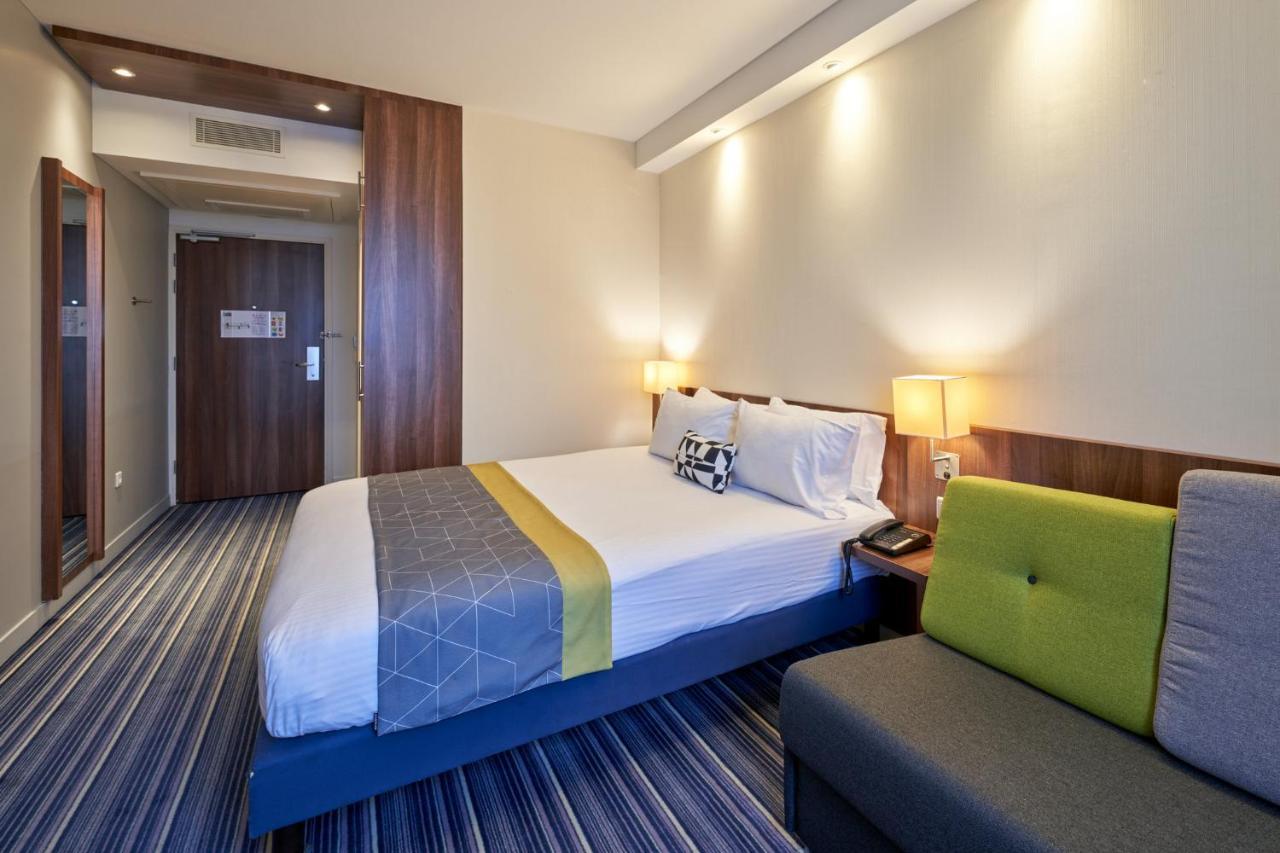 Standard Queen Room - Free Breakfast,1413287912:JPEG