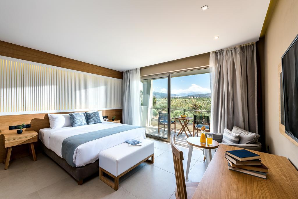 Family Two Bedroom Suite with Interior Hot Tub