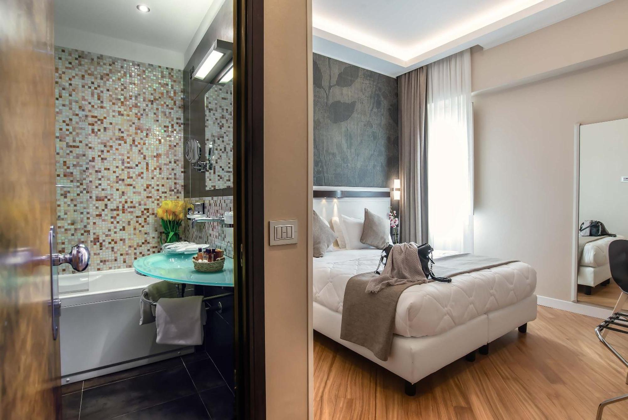 Quarto com Cama de Casal ou 2 de Solteiro
