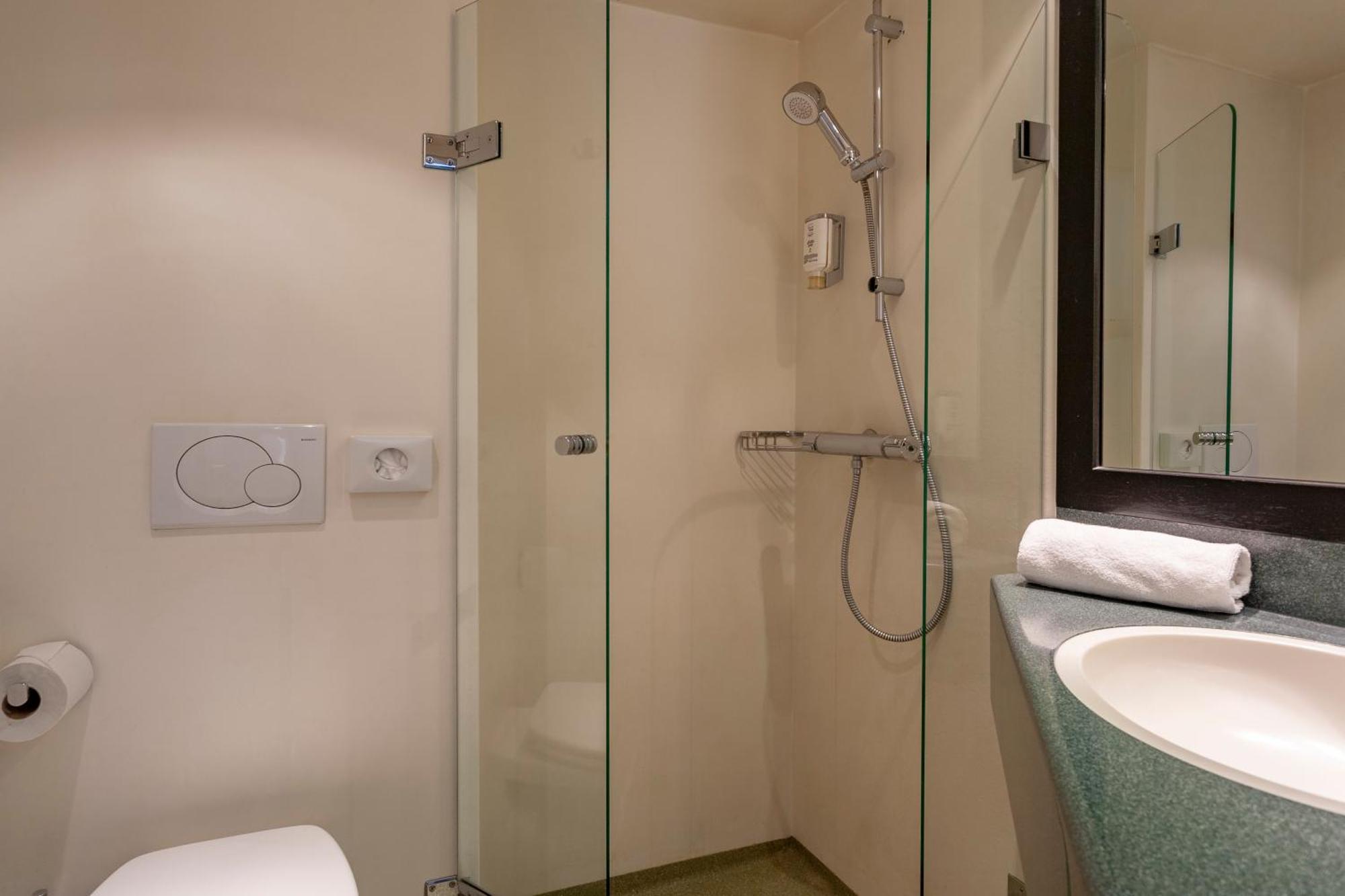 Single Room,1434198601:JPEG