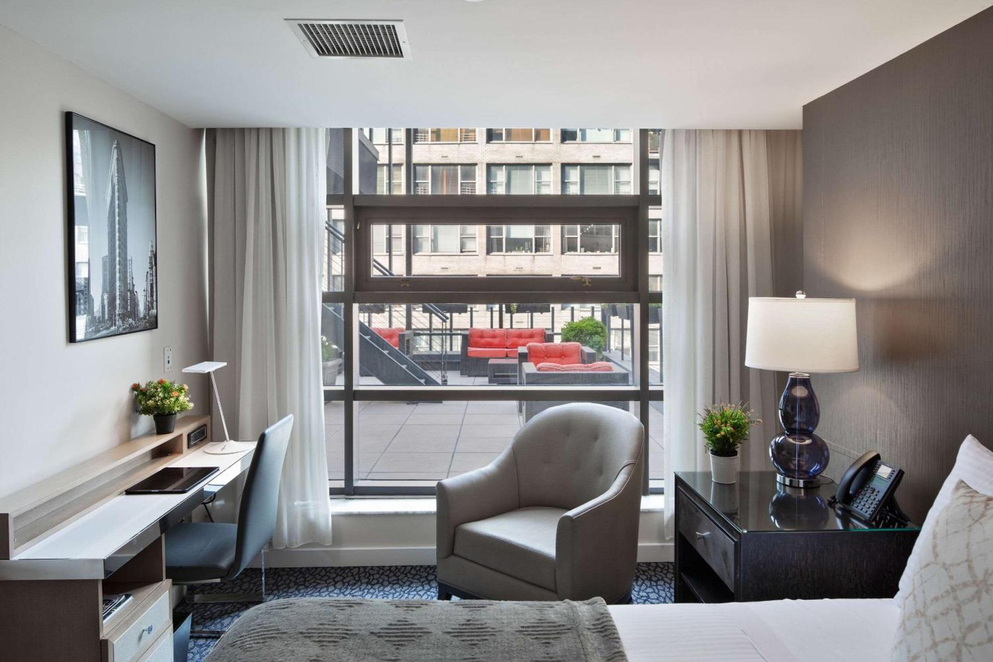 Deluxe Junior Suite - Accessible,1008621490:JPEG