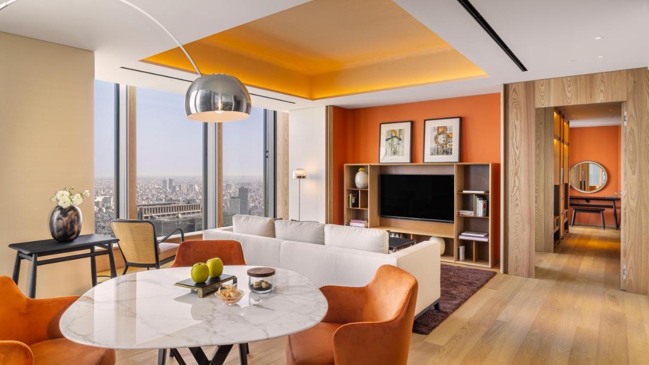 One-Bedroom Superior King Suite with Skyline View,1674829440:JPEG