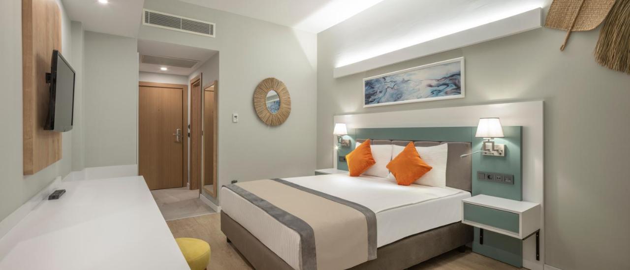 Double Room with Pool View