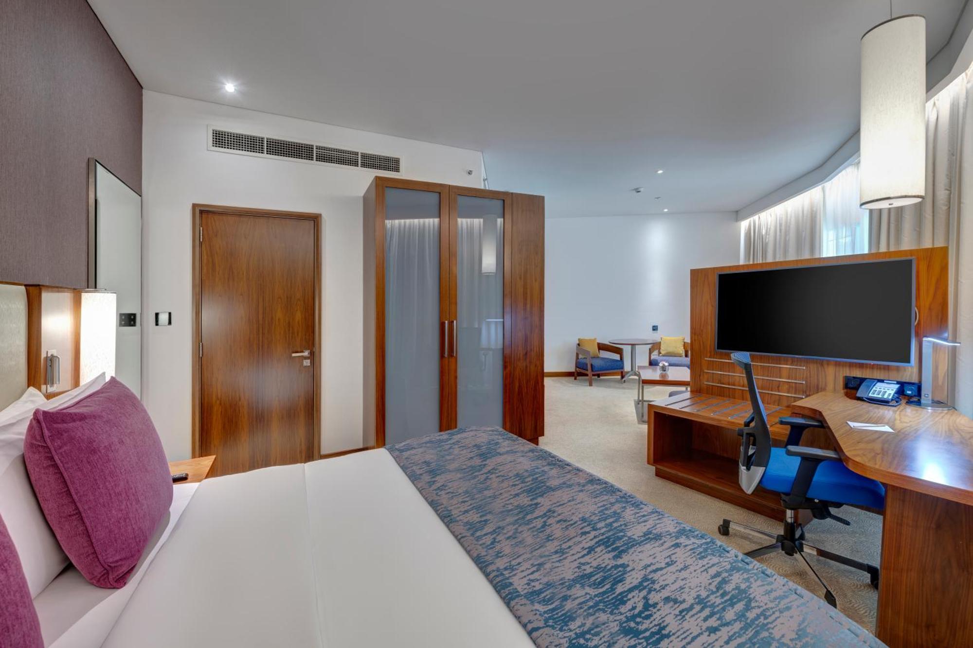 Junior Suite mit Kingsize-Bett, Bergblick und Zugang zur Lounge