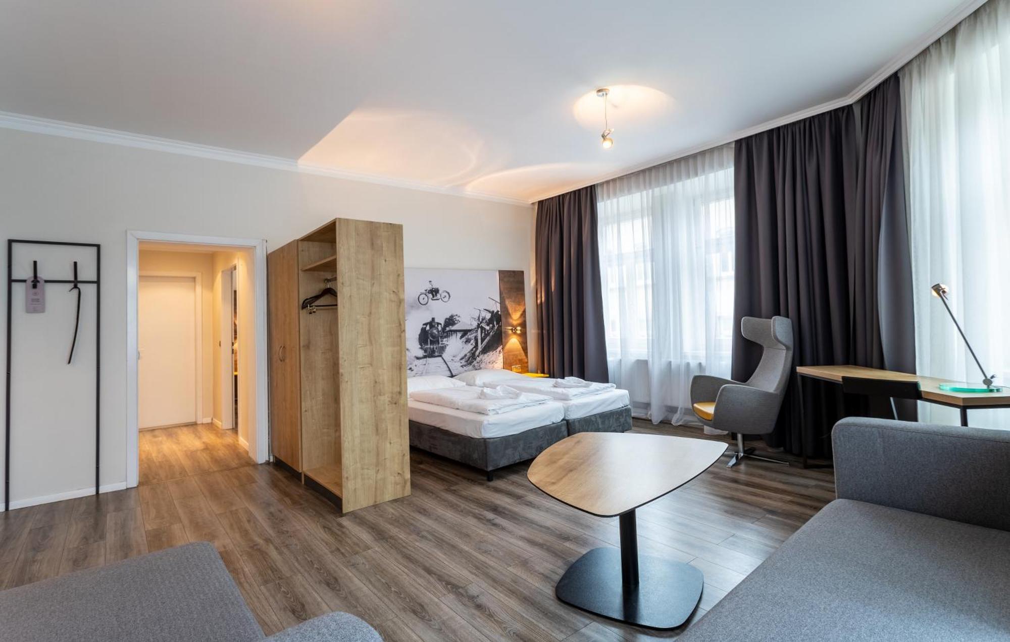 Double Room,1516388296:JPEG