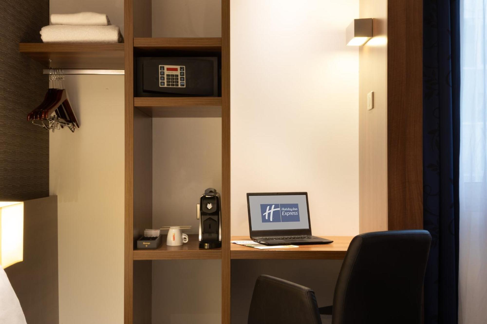 Chambre Lit Queen-Size Standard - Petit-Déjeuner Gratuit