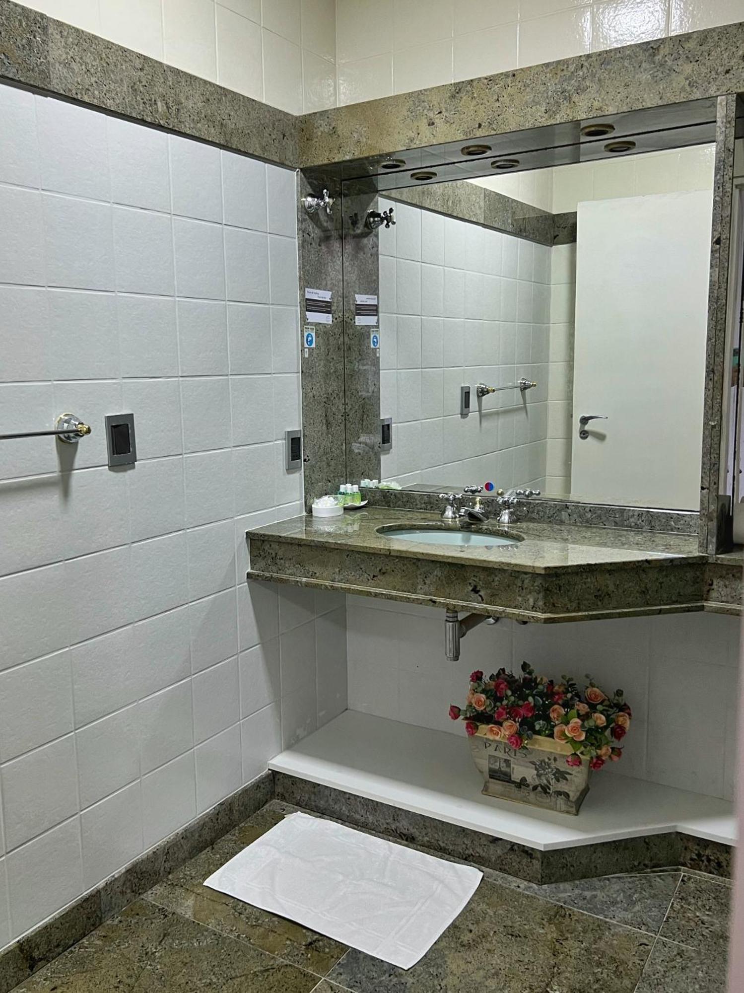 Quarto Duplo Standard