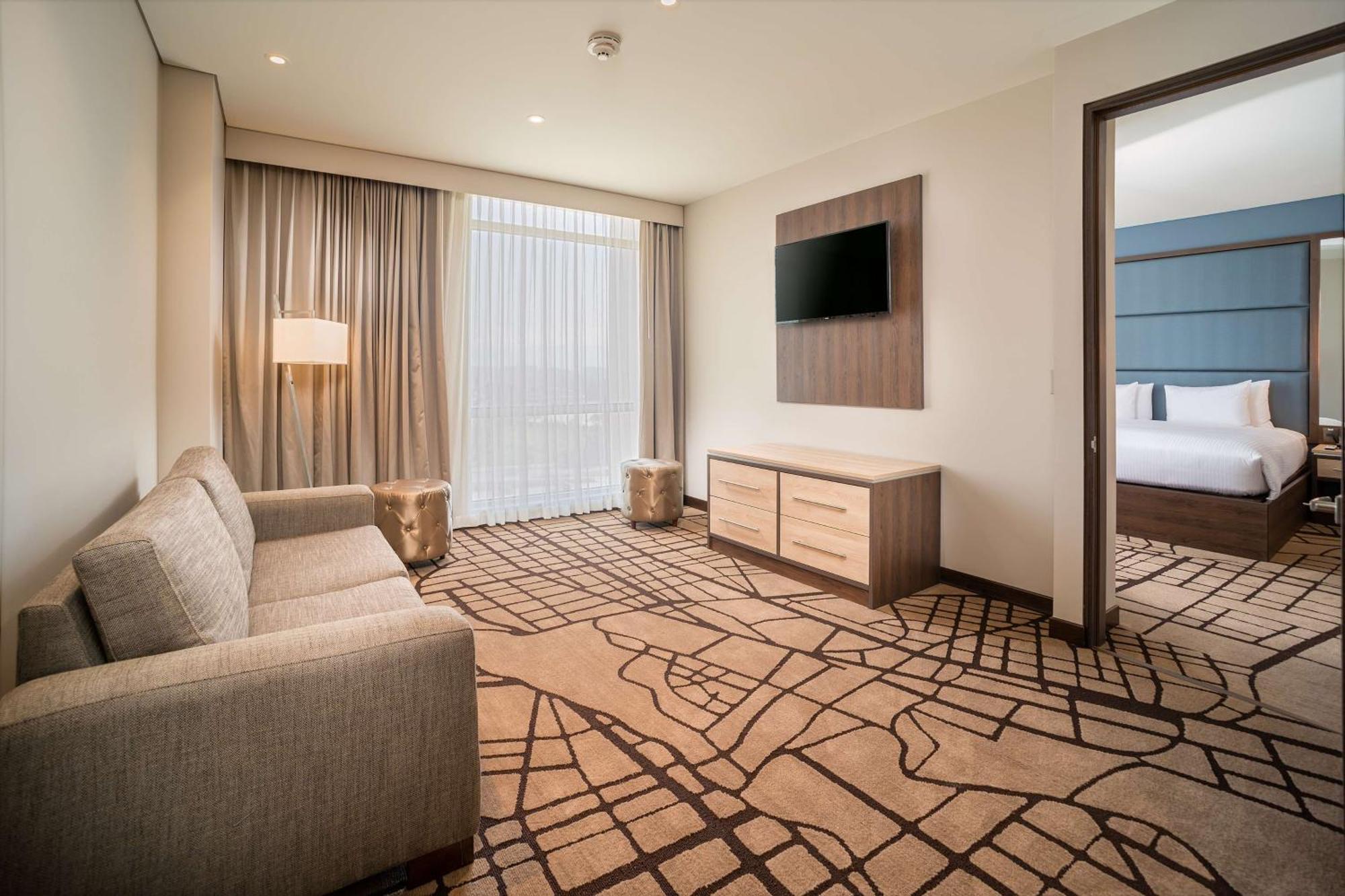 One-Bedroom King Suite