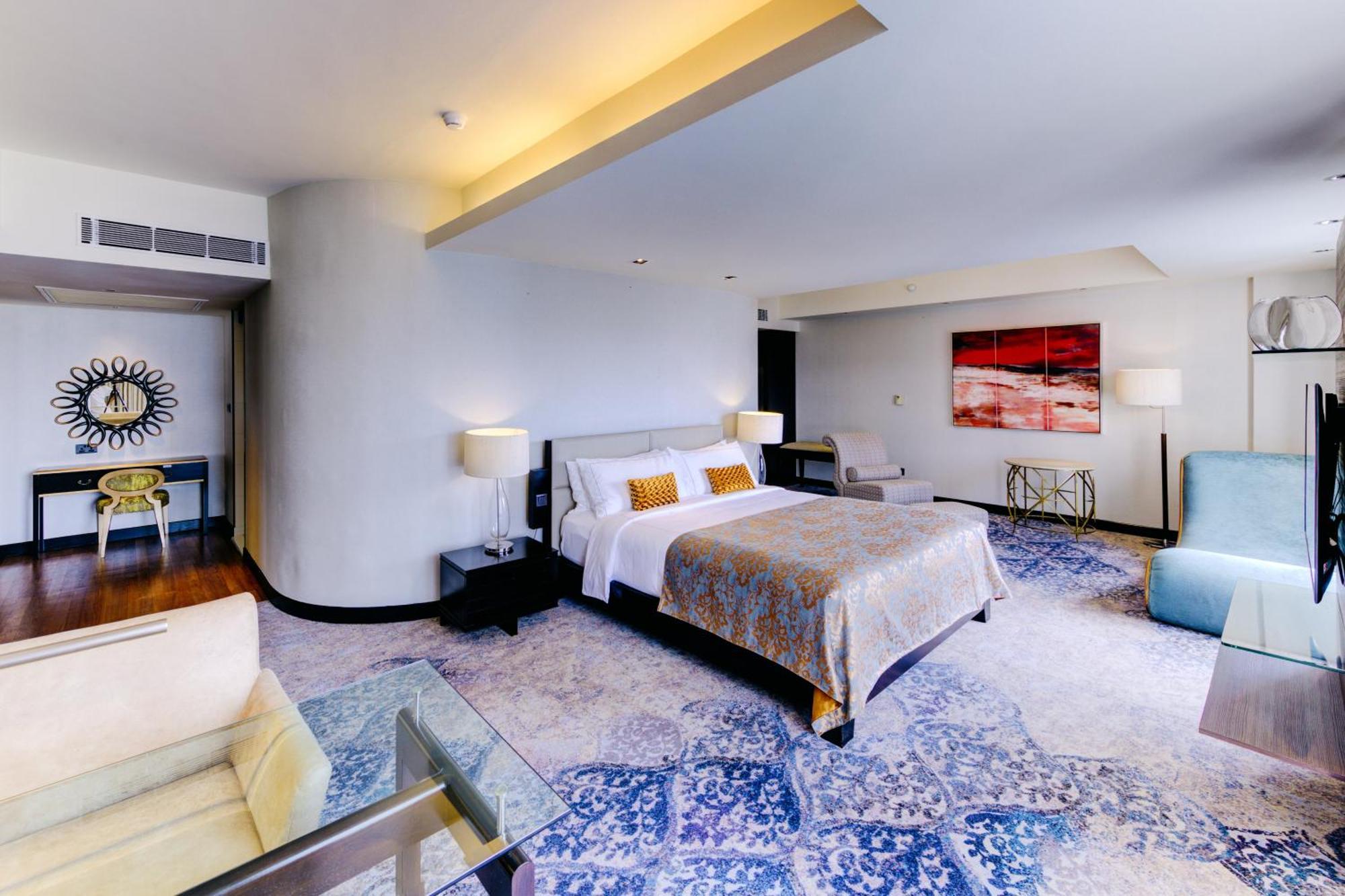 Presidential Suite with Lounge access,1548771733:JPEG