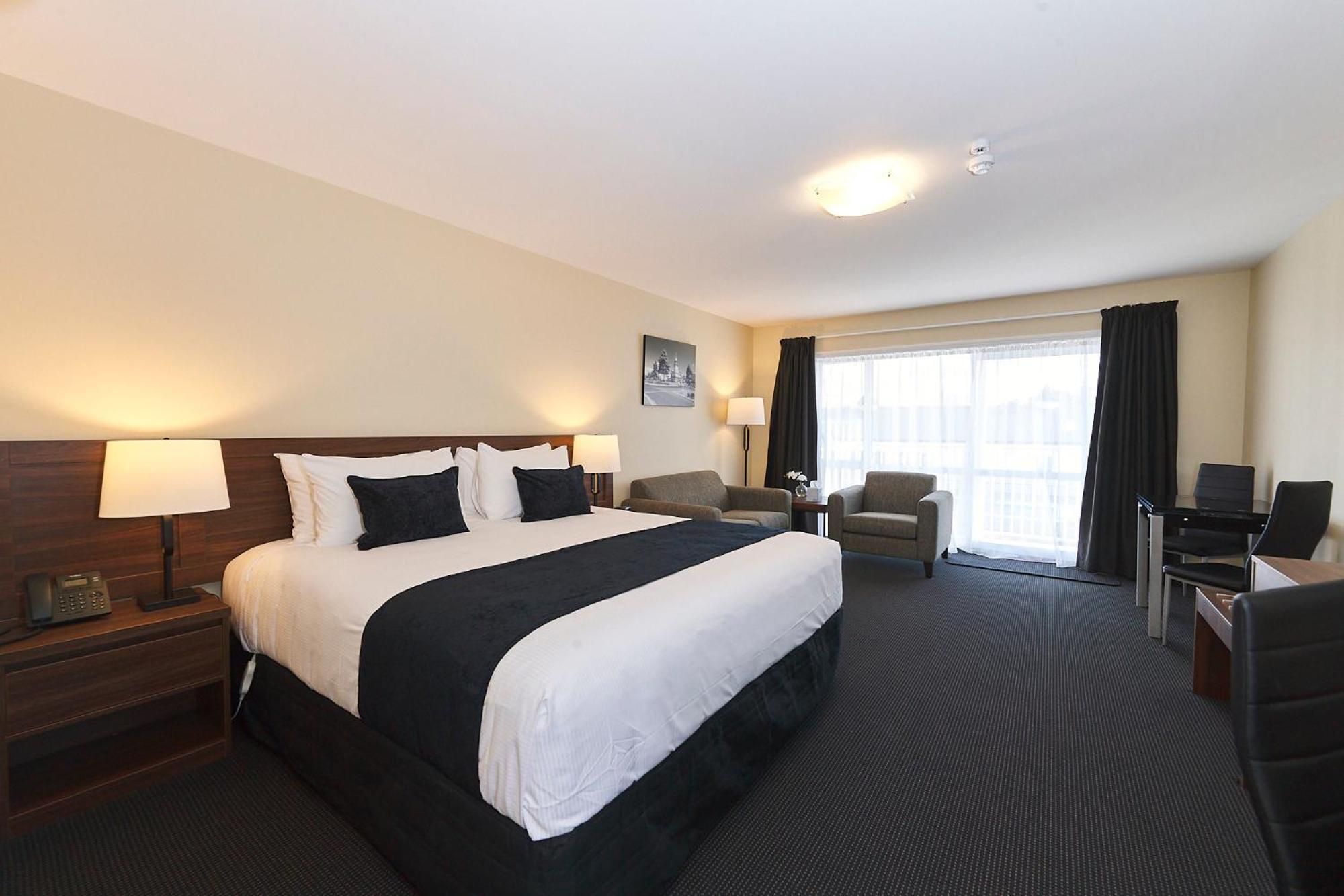Deluxe King Room,1550493274:JPEG