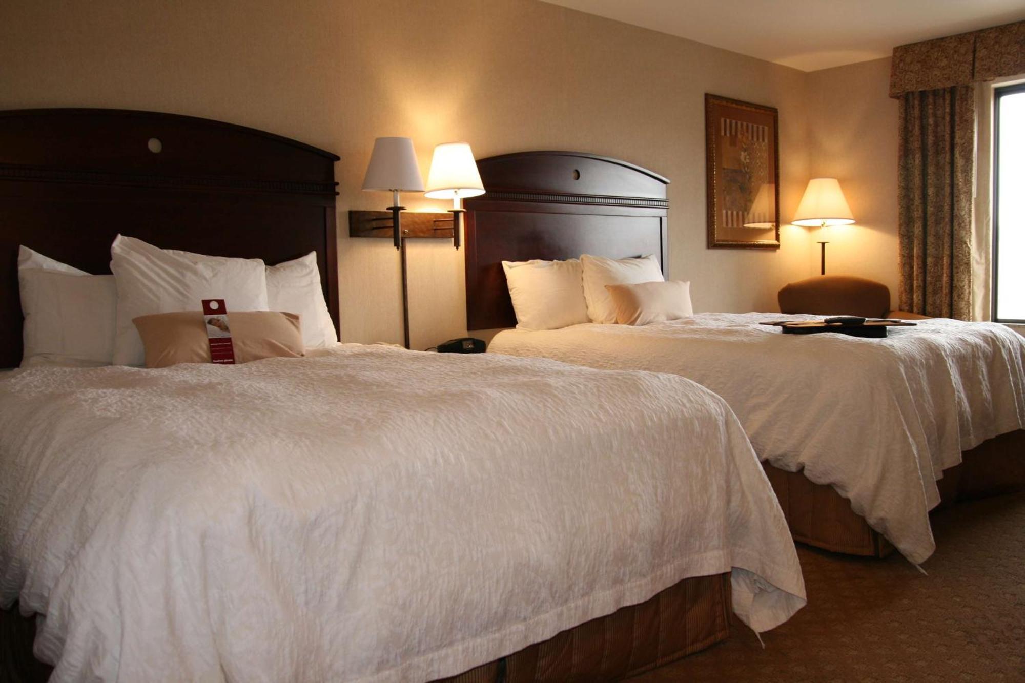 Room with Two Queen Beds - Non-Smoking