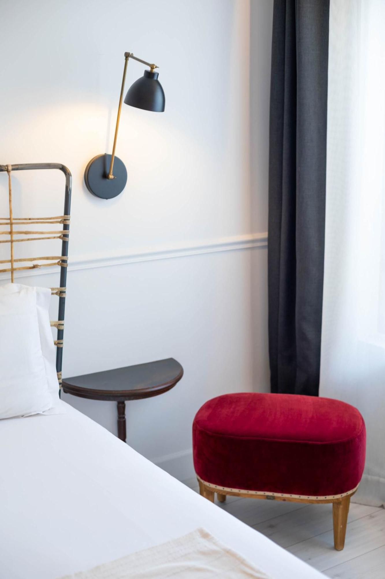 Doppel- oder Zweibettzimmer
