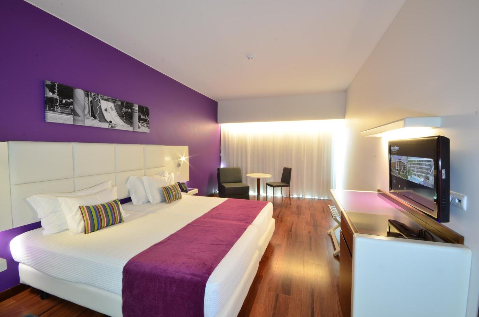 Twin Room (2 Adults),972074164:JPEG