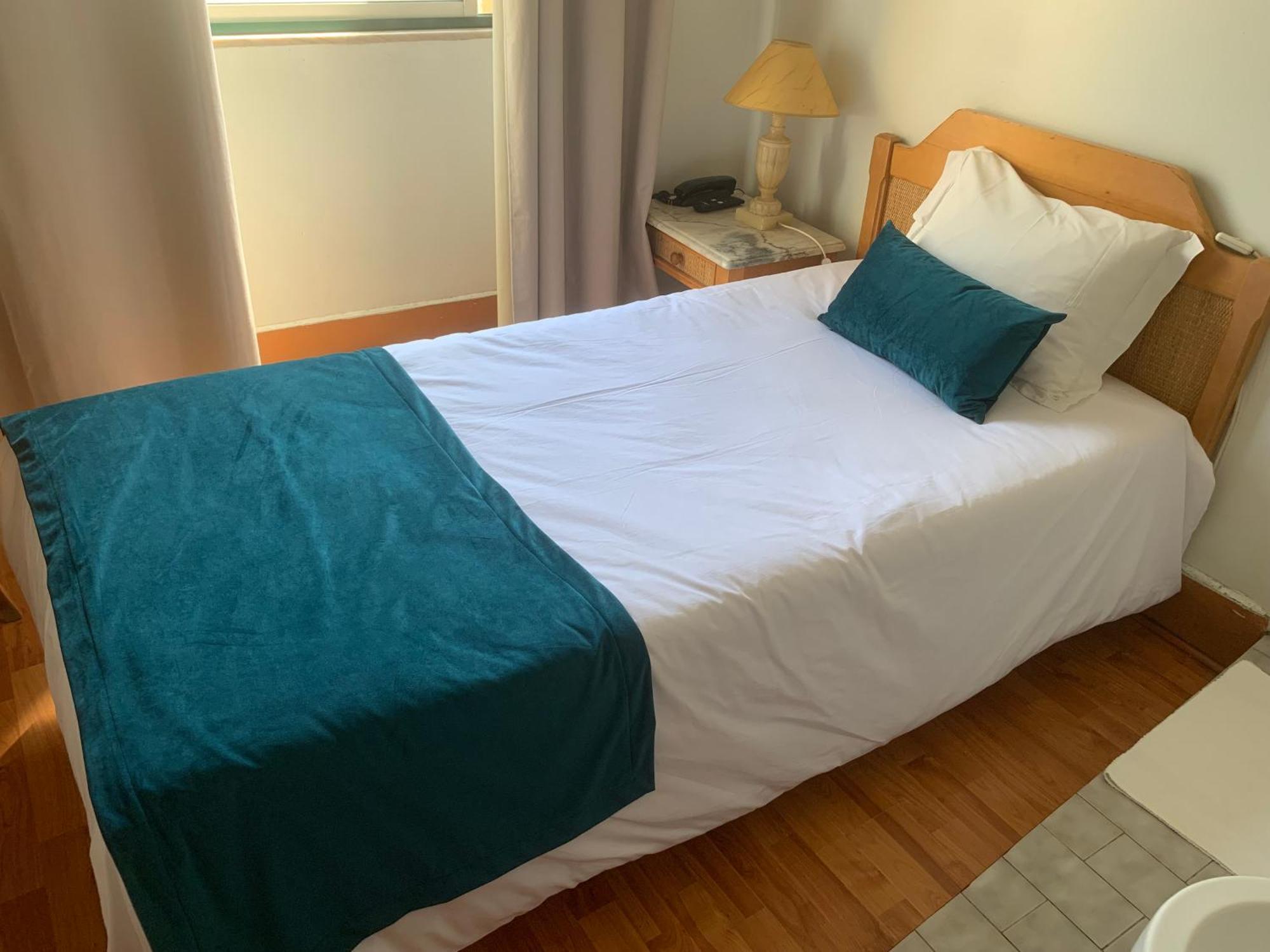 Single Room,1584399481:JPEG