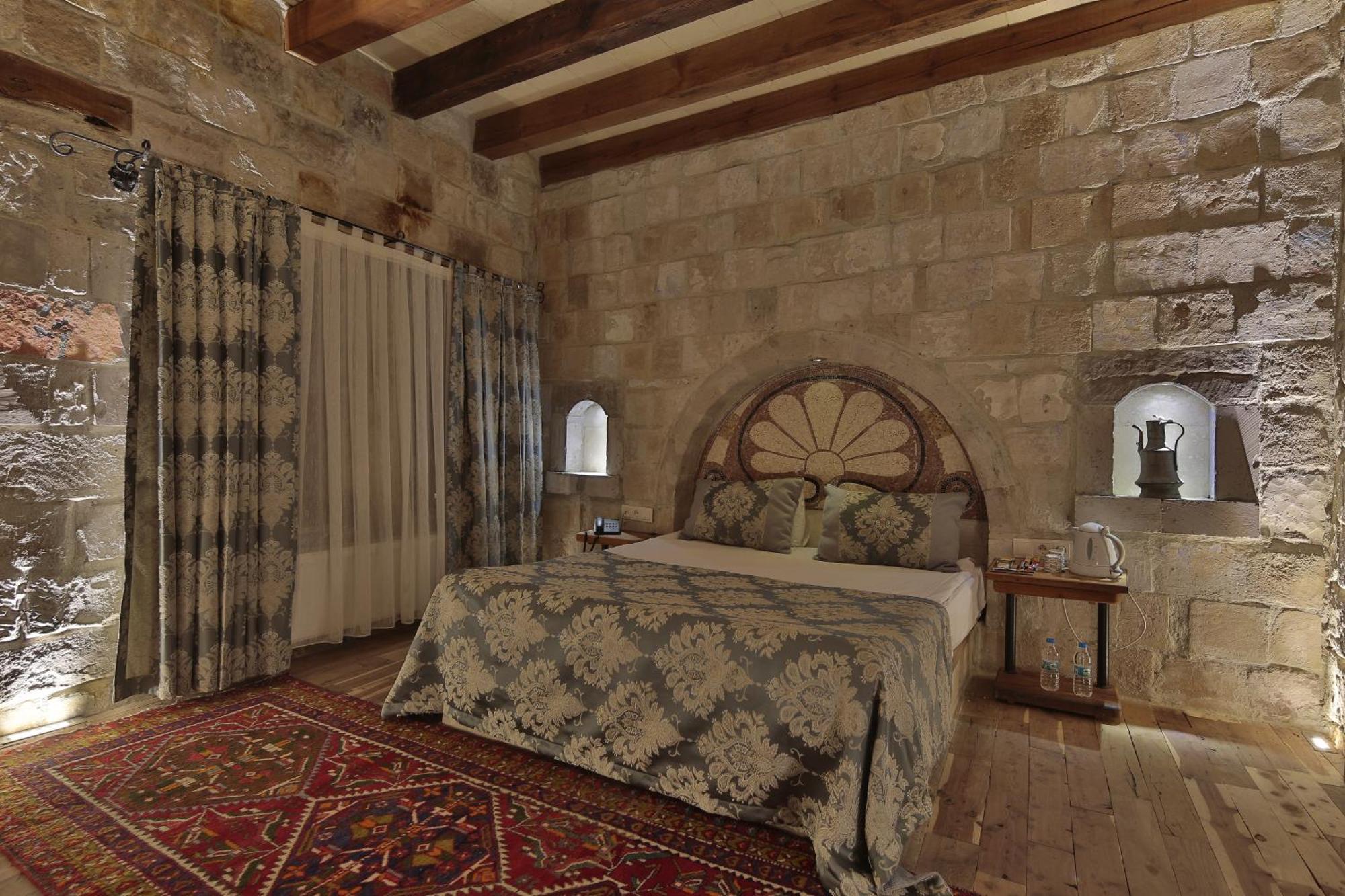 Stone Zimmer