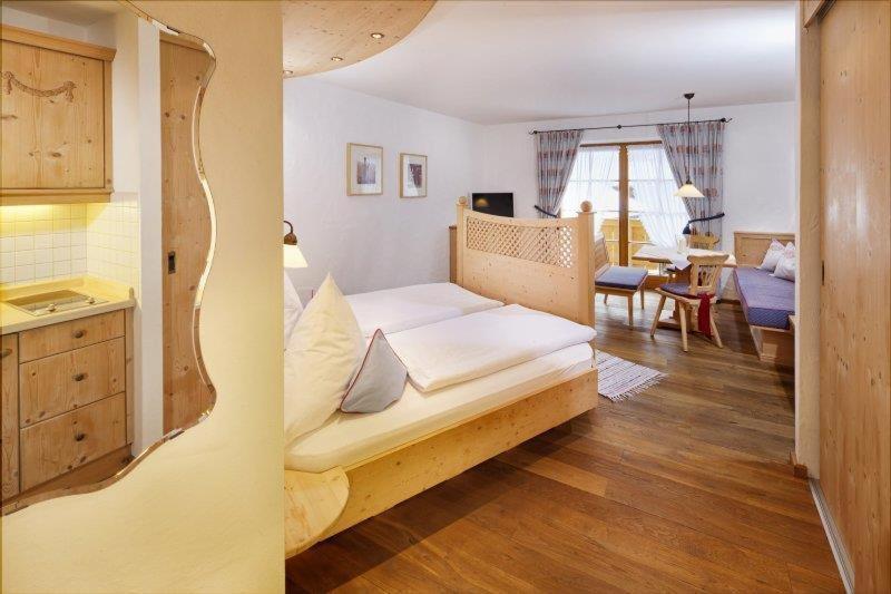 Double Room Shower,1590285996:JPEG