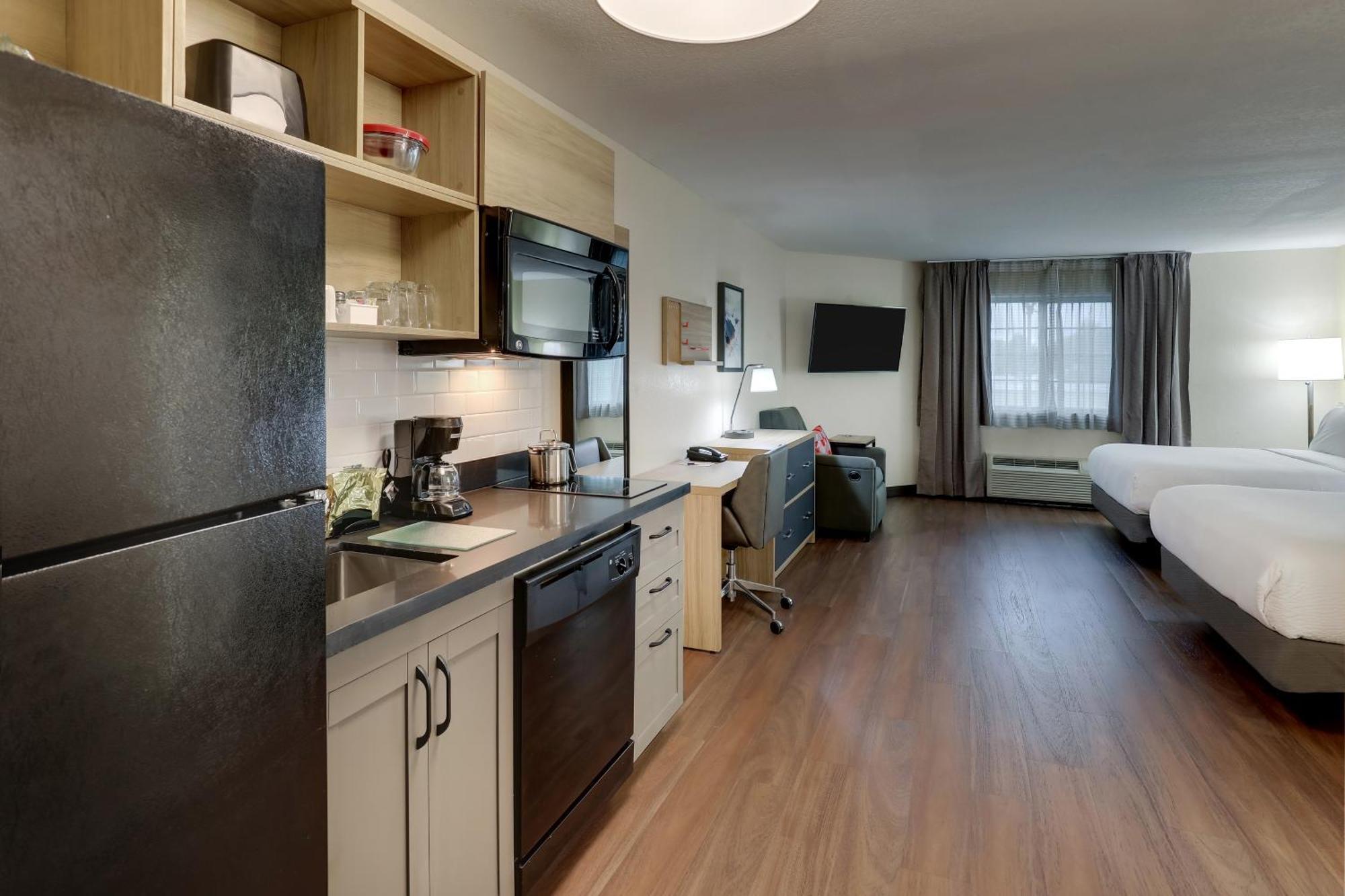 Studio Suite with Two Queen Beds,1590350278:JPEG
