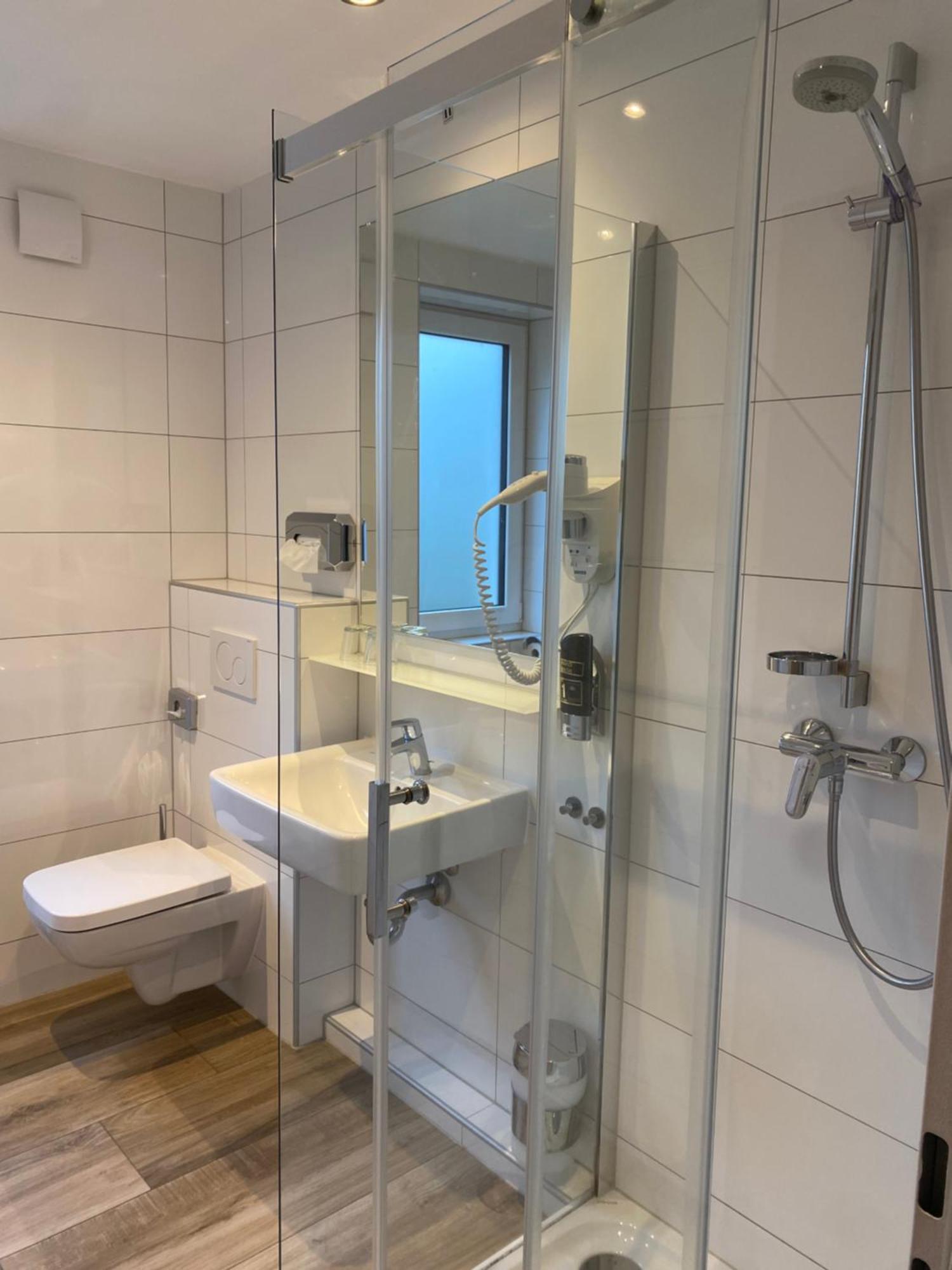 Single Room,1592060503:JPEG